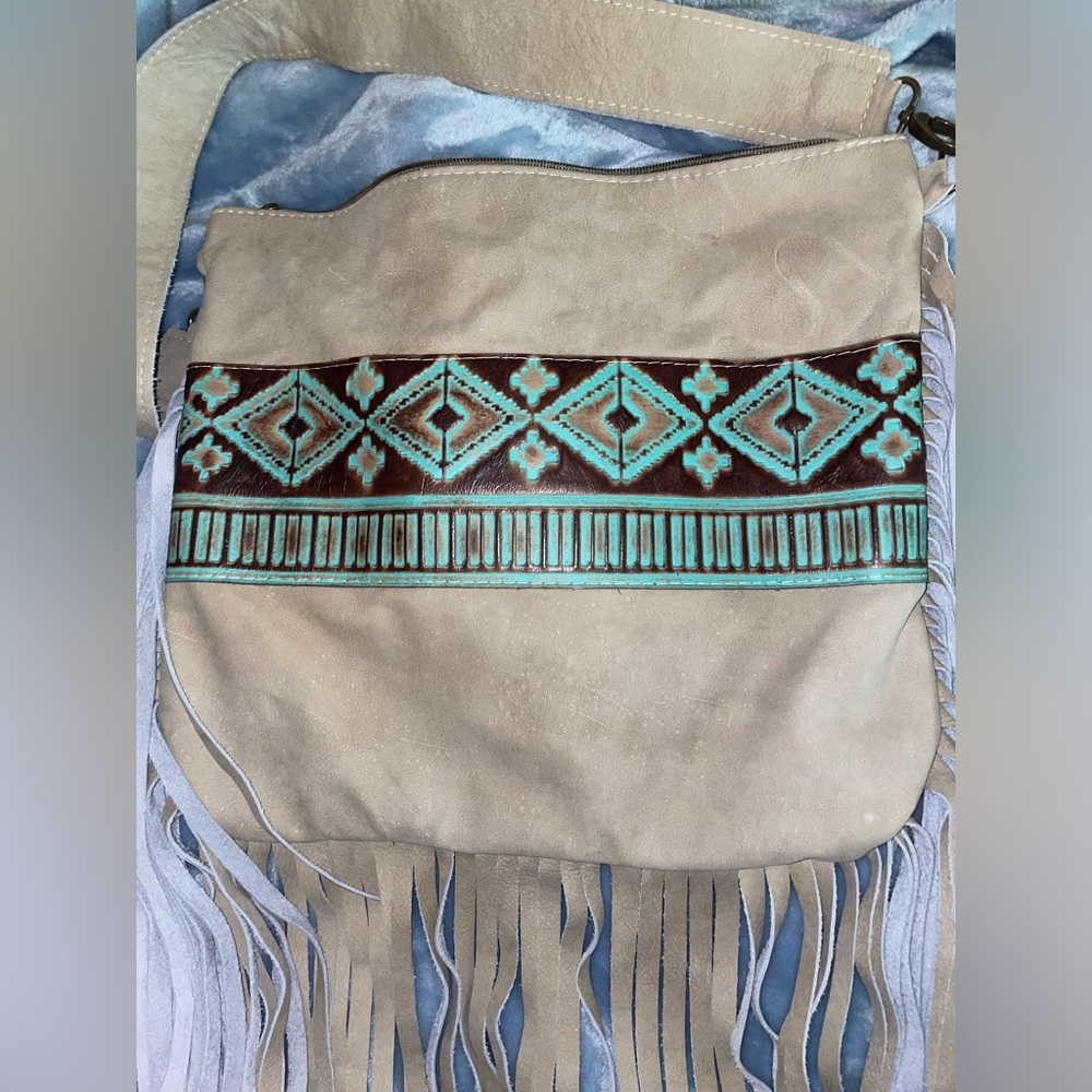 new 15*13 side leather Fringe Boho Tan and Teal Crossbody Bag - Picture 2 of 6